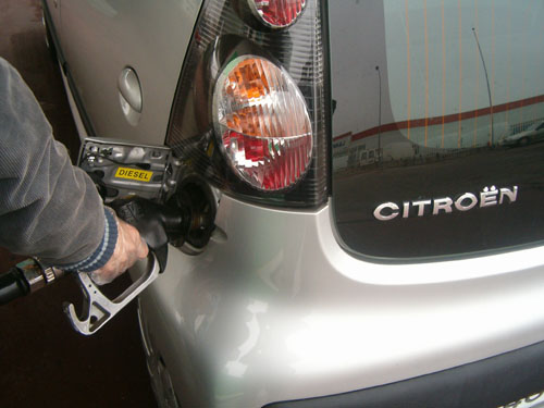 Opel como verter la gasolina del depósito
