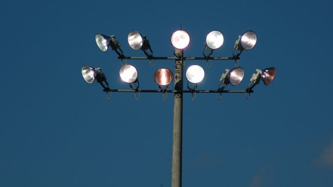 ¿Para qué sirve el xenón de los faros? (1) - Circula Seguro ¿Para qué sirve el xenón de los faros? (1) - Circula Seguro