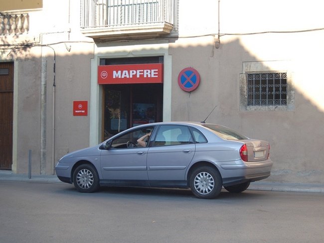 R-307 Parada y estacionamiento prohibidos