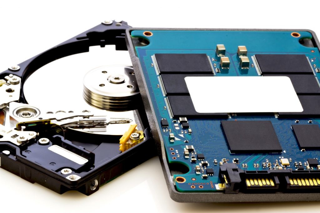 ¿Cómo funciona un disco SSD?