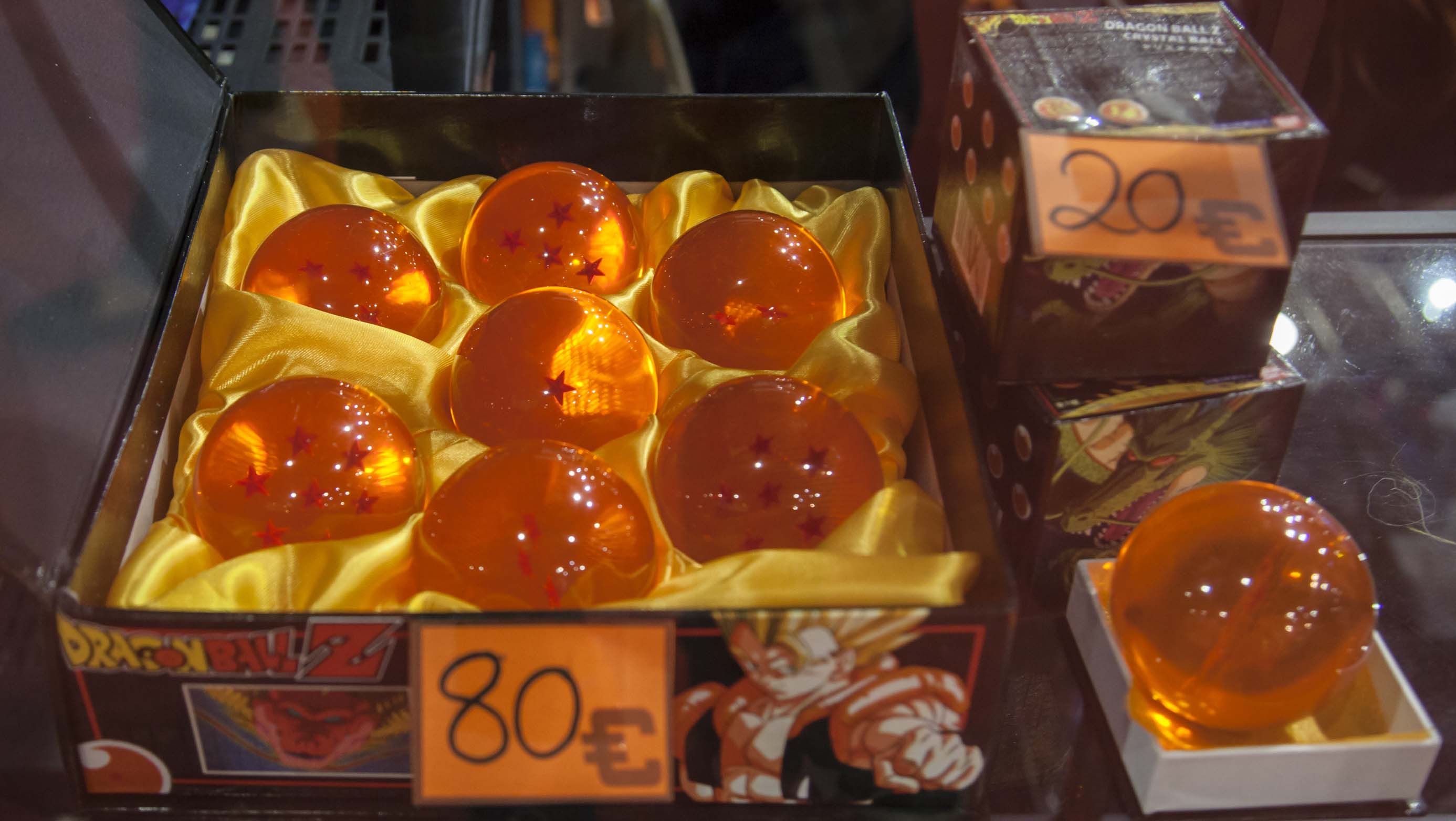 Tanto trabajo que le costaba a Goku reunir a las Bolas de Dragón, y aquí están todas juntas y listas para pedir nuestros deseos. El merchandising es parte esencial del cultura manga, anime o videojuegos.