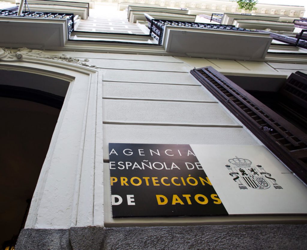 La protección de datos en España 25 años de la AEPD La protección de datos en España 25 años de la AEPD