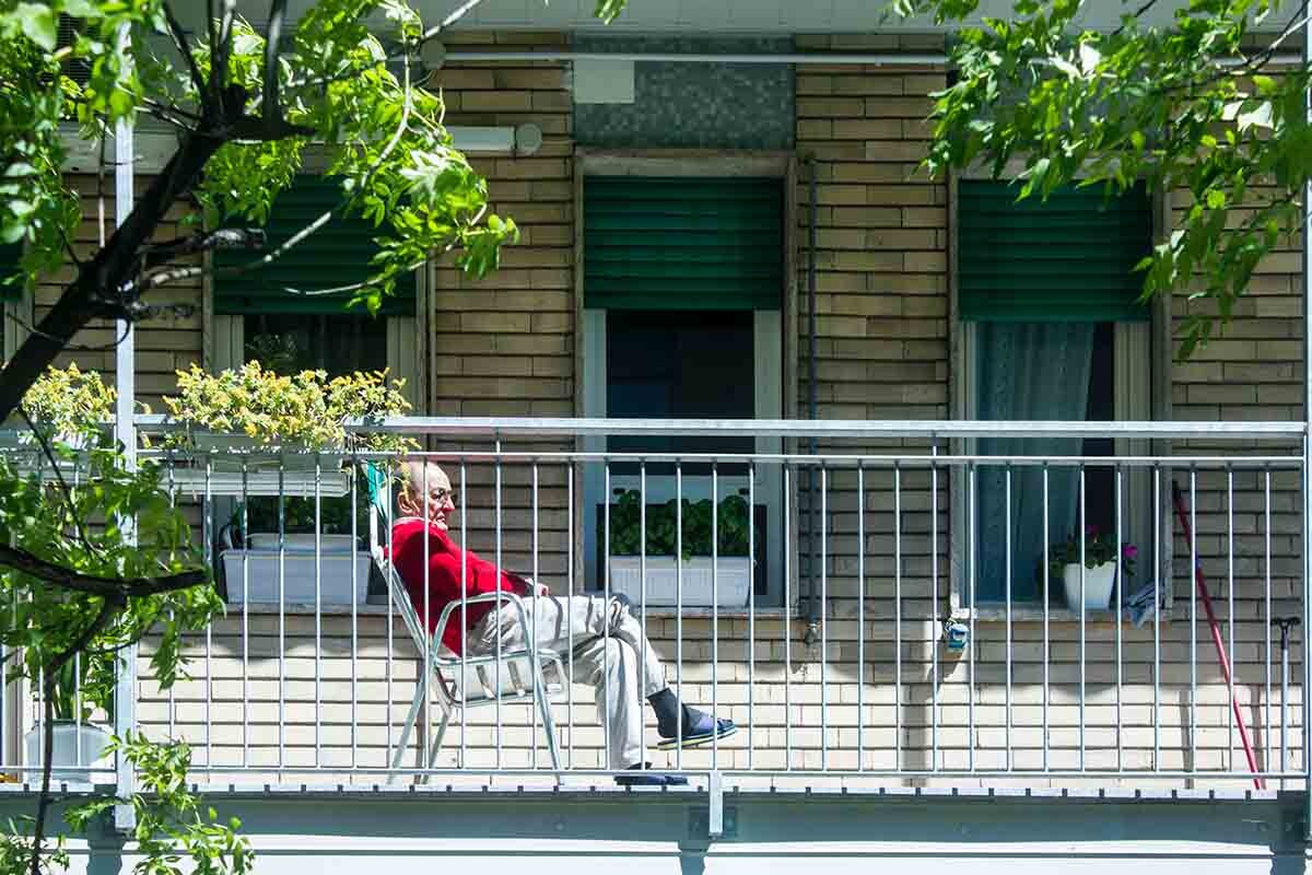 Los problemas psicológicos son una de las consecuencias de la pandemia de COVID-19 en los mayores.