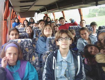 Escolares en un autobus