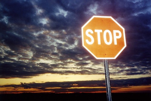 Señal vertical de Stop o detención obligatoria