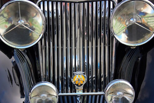 El radiador es uno de los elementos fundamentales para mantener la temperatura del motor en los niveles de diseño