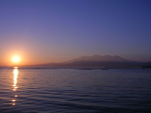 Salida del sol en las islas Gili