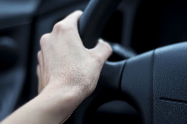 Mano al volante