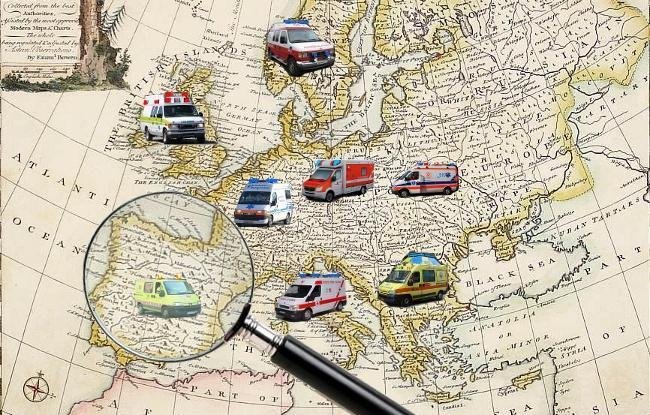 Ambulancias con rotativo azul o rojo en Europa