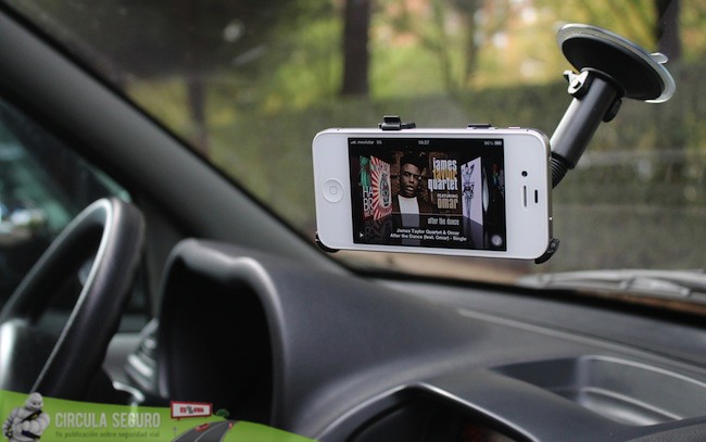 iPhone soporte coche