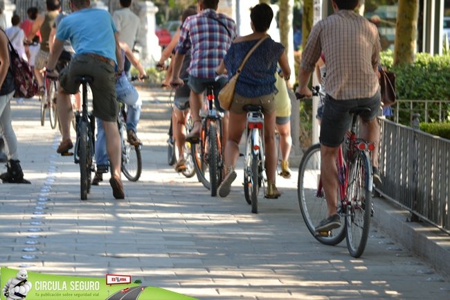 grupo de ciclistas