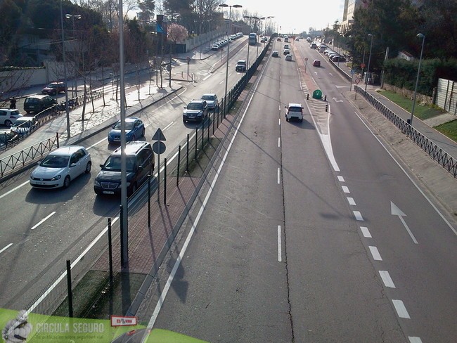 Tramos blancos en carreteras