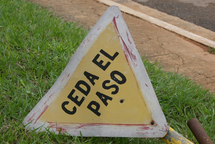Ceda el paso