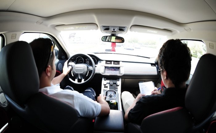 Probar un coche nuevo