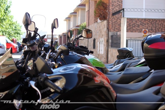 motos_en_la_acera