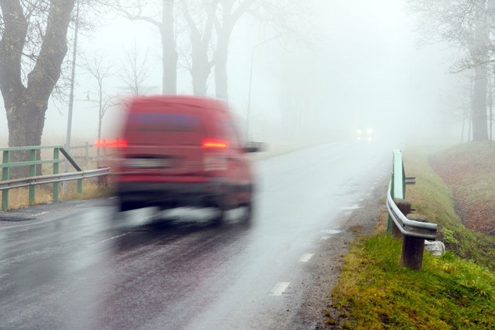 conducir_con_niebla
