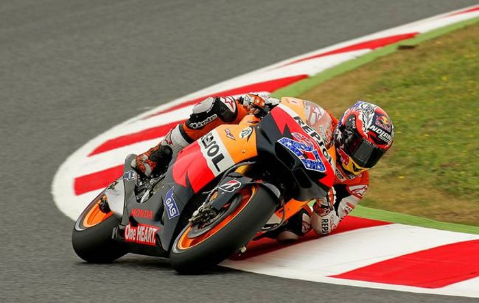 Motos e curvas - A posição no motociclo