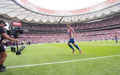 De elegir el mejor horario para un Madrid-Barça a generar contenido en tiempo real o prevenir lesiones. Cómo y para qué usa LALIGA la IA