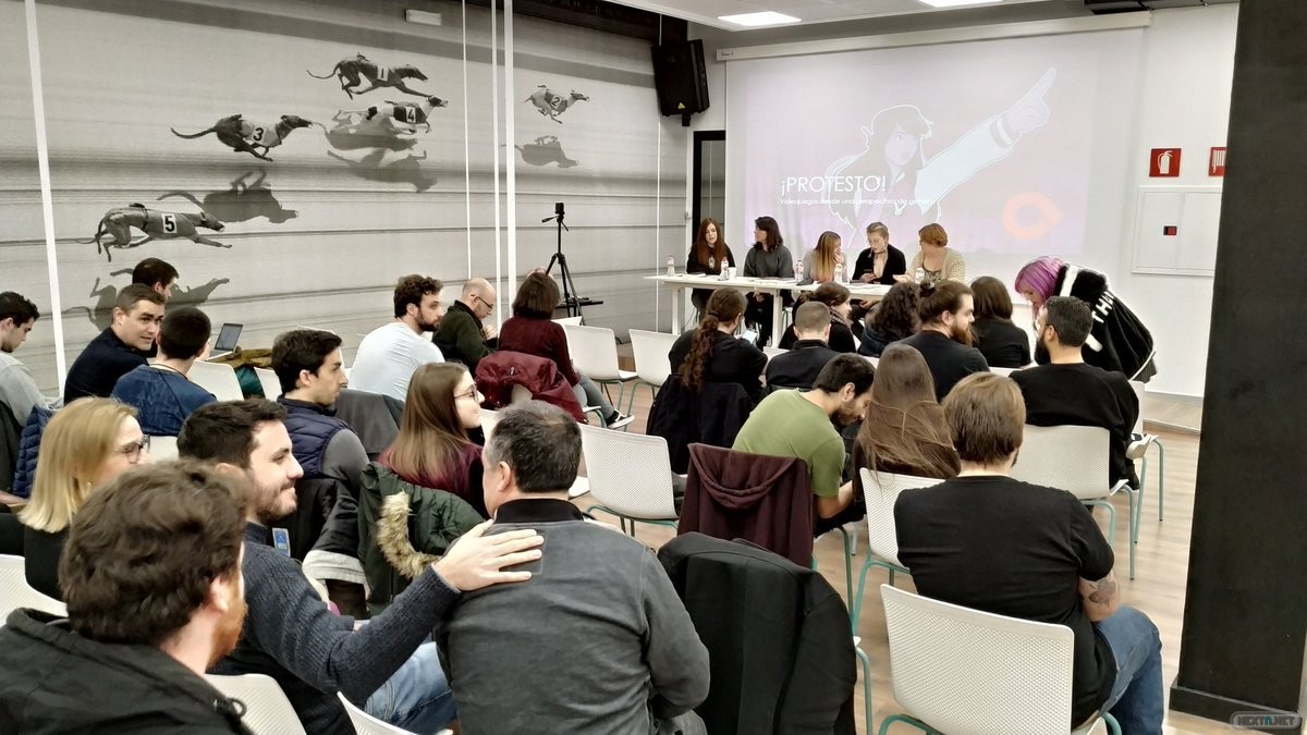 Algunas de las autoras de ¡Protesto! durante la presentación del libro en Barcelona. Foto: ICOA (Institut Català d’Oci Alternatiu i noves tecnologies)