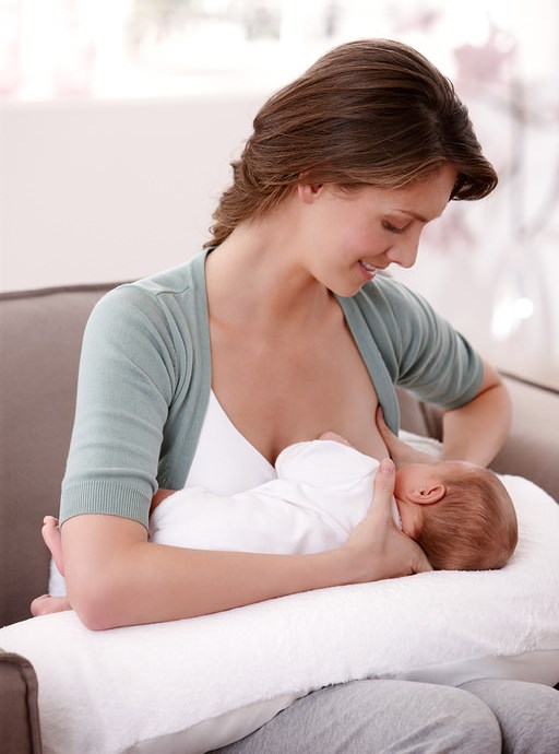 Breastfeeding_position_02-L