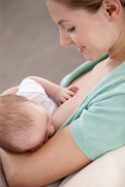 Breastfeeding_05-L