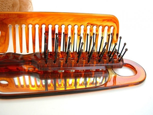 comb-350077_1280