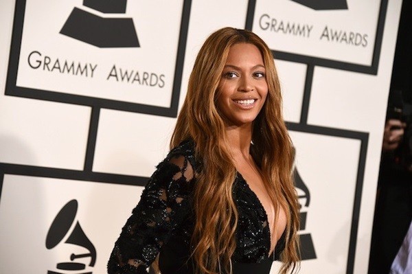 ALFOMBRA ROJA DE LOS PREMIOS GRAMMY 2015