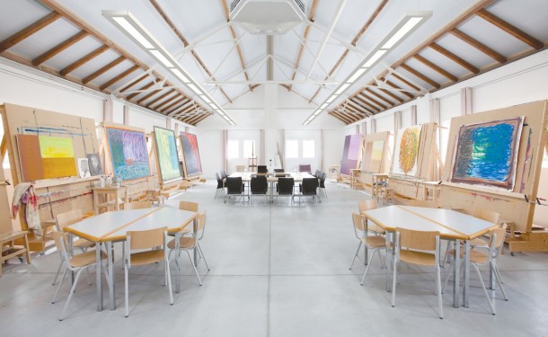 Sync_Susp_ArtClass_LED