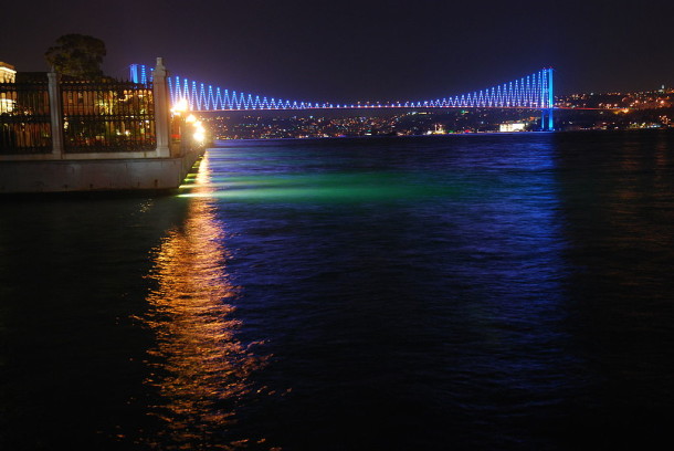 1024px-Pont_du_Bosphore,_Istanbul