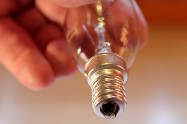 light-bulb-282016_1280