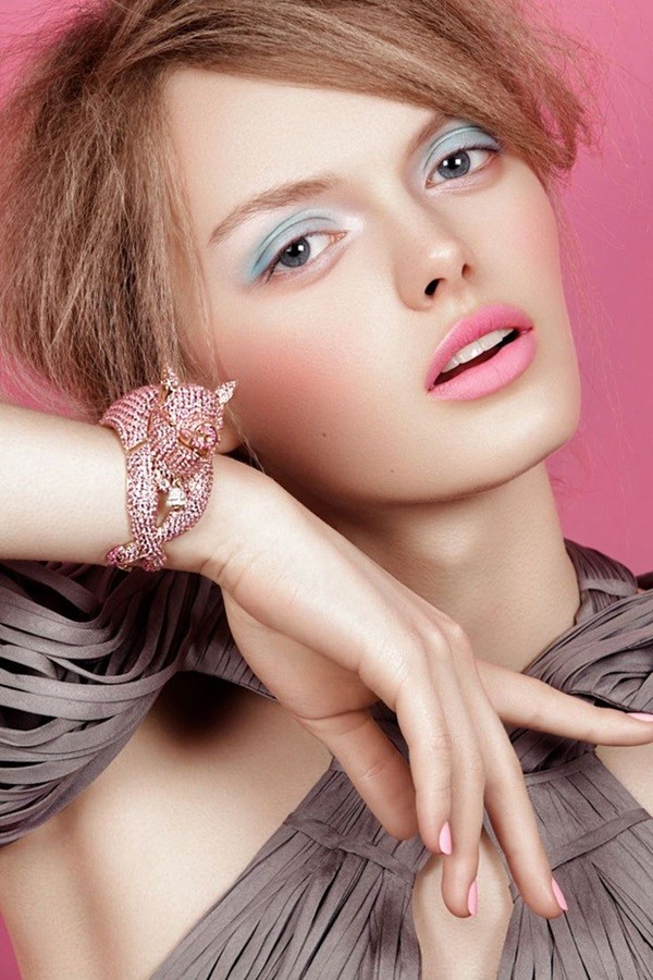 02pinklipstickbeautylooksforsummer