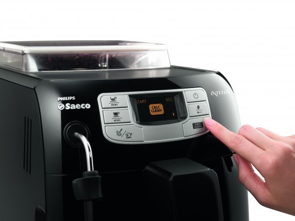 Cafetera-Philips-Saeco-Intelia-Focus-HD8751-Detalle02-610x457-610x457