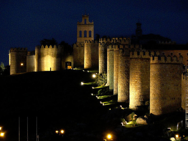 800px-Muralla_de_Ávila_2011-05-29