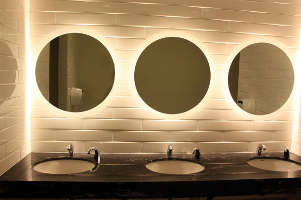 limpieza cuarto de baño espejos