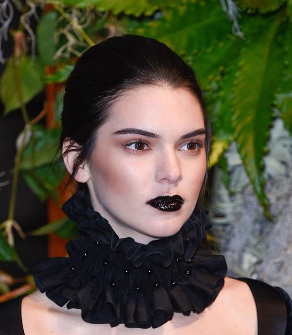 giles-beauty-autumn-fall-winter-2015-lfw6