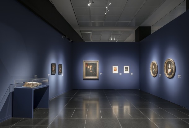Neue Philips-Beleuchtung im Wallraf-Richartz-Museum in Köln: Zum Start der Sonderausstellung des niederländischen Barockmaler Godefridus Schalcken feiert das LED-System mit PerfectBeam-Leuchten seine Weltpremiere. Es liefert hochwertiges Licht ohne für Exponate schädliche UV-Licht-Anteile. Zudem ist es hoch flexibel einsetzbar und damit ideal für wechselnde Ausstellungen.