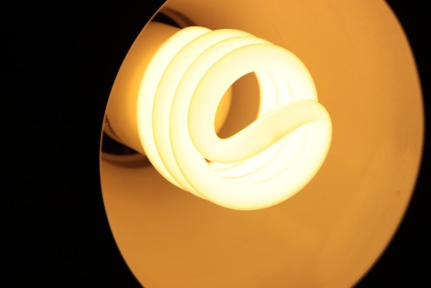cfl-87175_1920