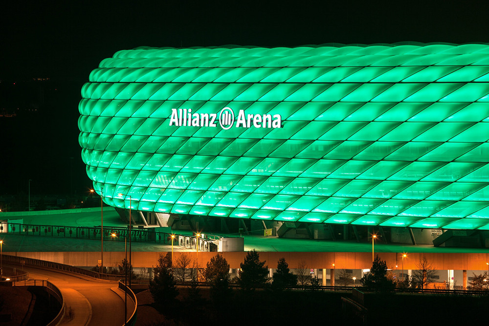 Allianz_Arena_iluminado_por_Philips_3