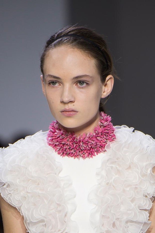giambattista-valli-beauty-haute-couture-spring-2016-pfw20