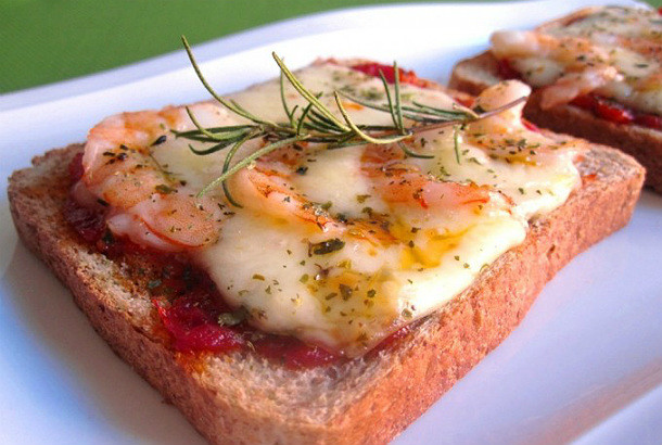 Pizza de pan de molde