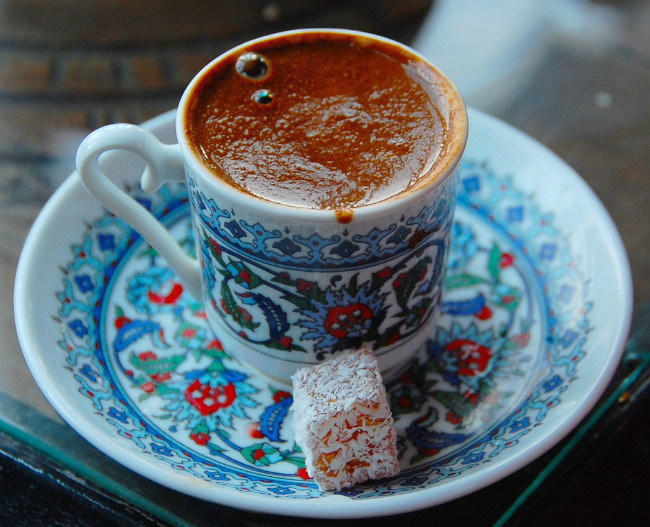 Cómo preparar y servir un auténtico café turco Mi Mundo Philips