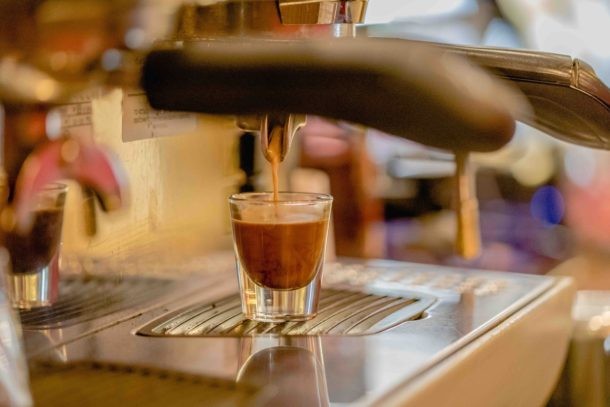 pedir café como un local