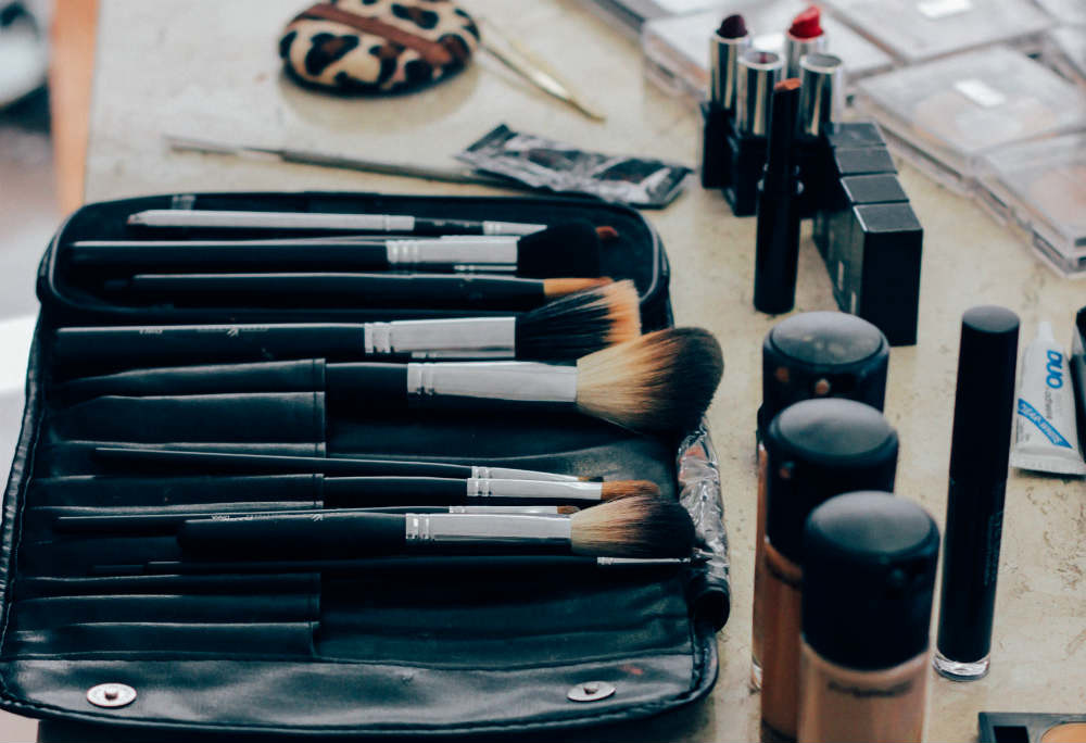 limpiar brochas maquillaje
