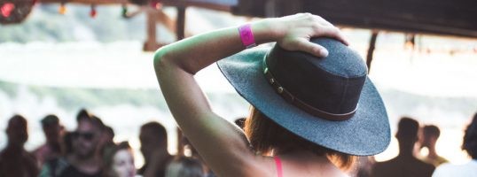 neceser para festivales que llevar