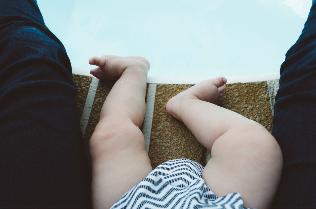 que llevar a la piscina con bebes que llevar a la piscina con bebes