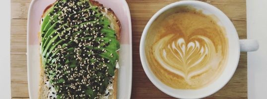 Aperitivos salados con café