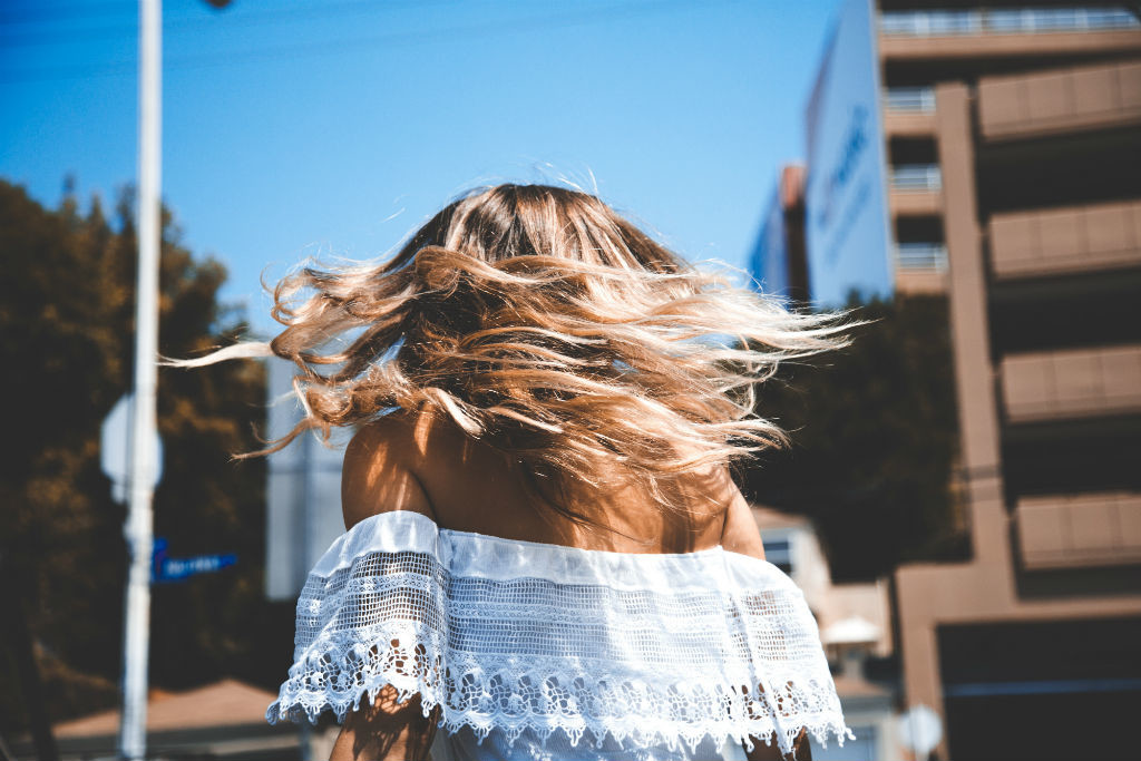 plancha de pelo en verano plancha de pelo en verano