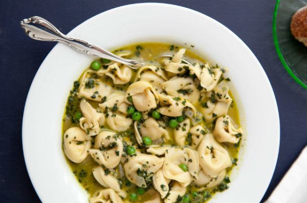 sopa de tortellini