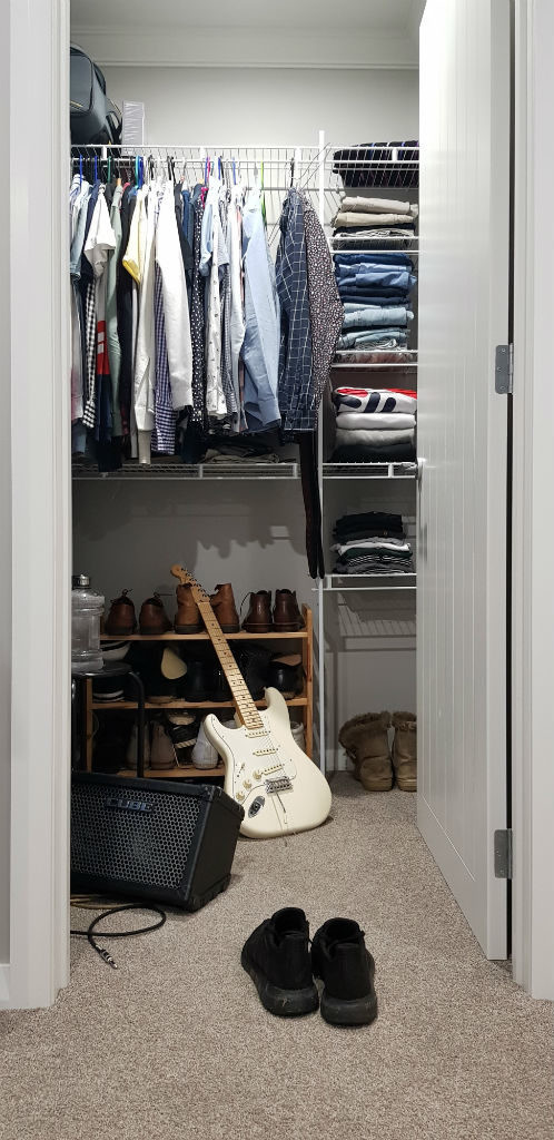 tener vestidor
