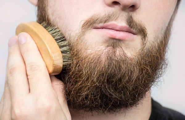 cepillado barba